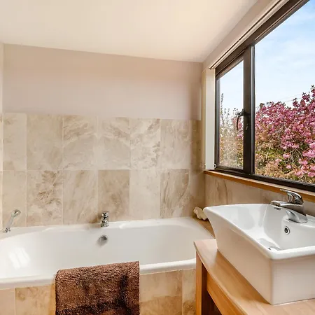 Highfields * Runswick